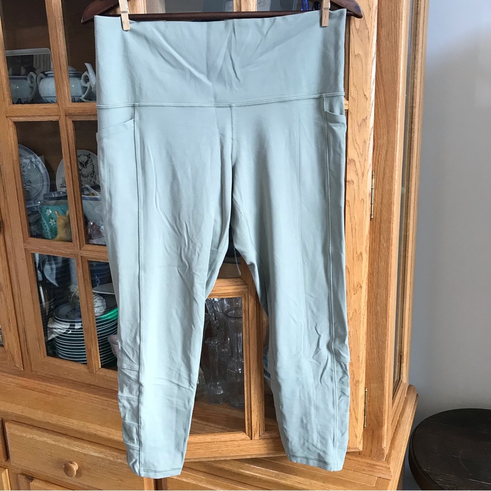 Athleta green Salutation Stash pocket ll size 1X